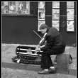 Pa��� - houslista na rohu Place du Tertre